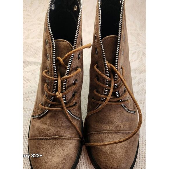 Qupid stylish brown outdoor hiking ankle boot w/zipper & eyelet lace-up accents - Picture 6 of 11